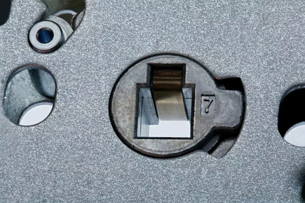 Serrure De Sûreté à Larder : Série D 450 Vachette NFQC - Usage Intensif Laiton 5 Serrure De Sûreté à Larder : Série D 450 Vachette NFQC - Usage Intensif Laiton – Image 3