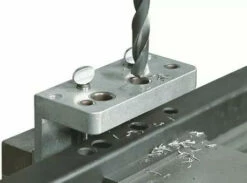 Serrure De Grille En Applique : Calibre De Perforation Pour Serrure Type LAKQ