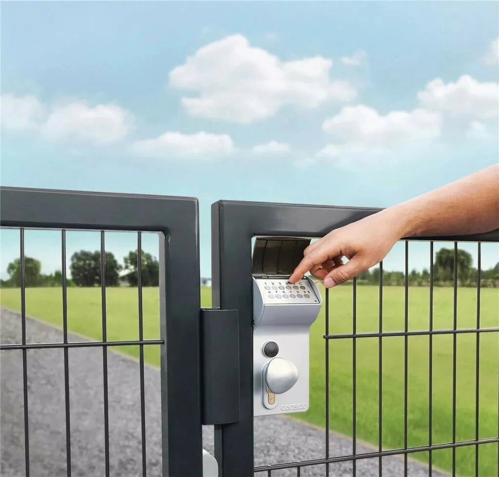 Serrure à Code Pour Portail Battant - Locinox 4 Serrure à Code Pour Portail Battant - Locinox – Image 2